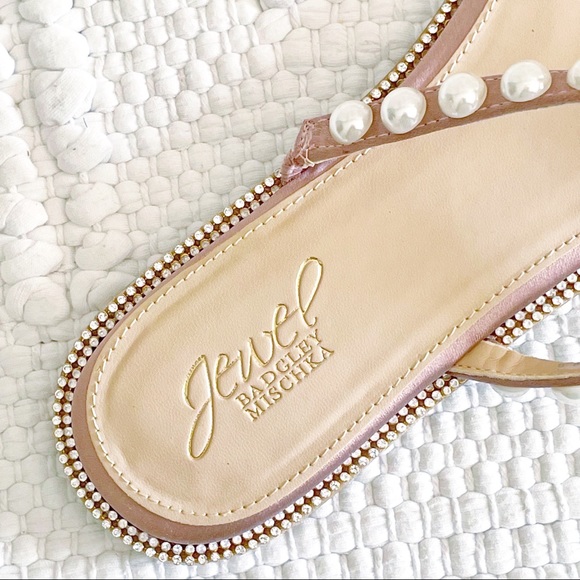 Badgley Mischka Grant Satin Jewel Pearl Embellished T-Strap Sandals New in Box - Picture 4 of 10